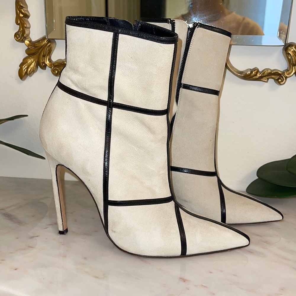 manolo blahnik cage boots